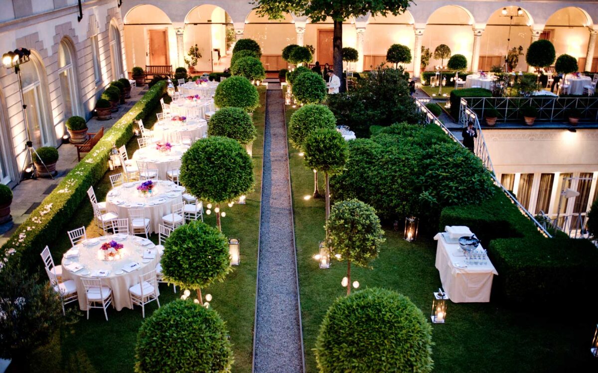 Milan's best 5 apéritifs of the most in vogue hotel gardens
