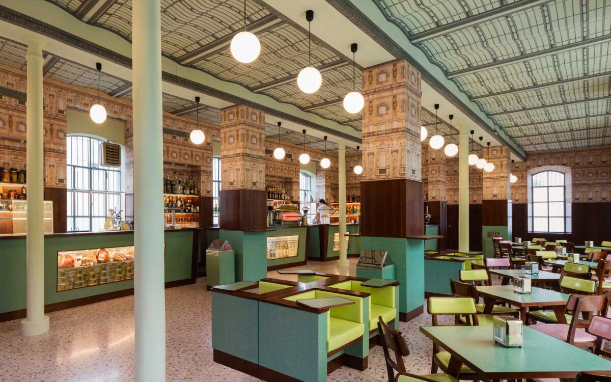 Bar Luce, locali in zona Soupra