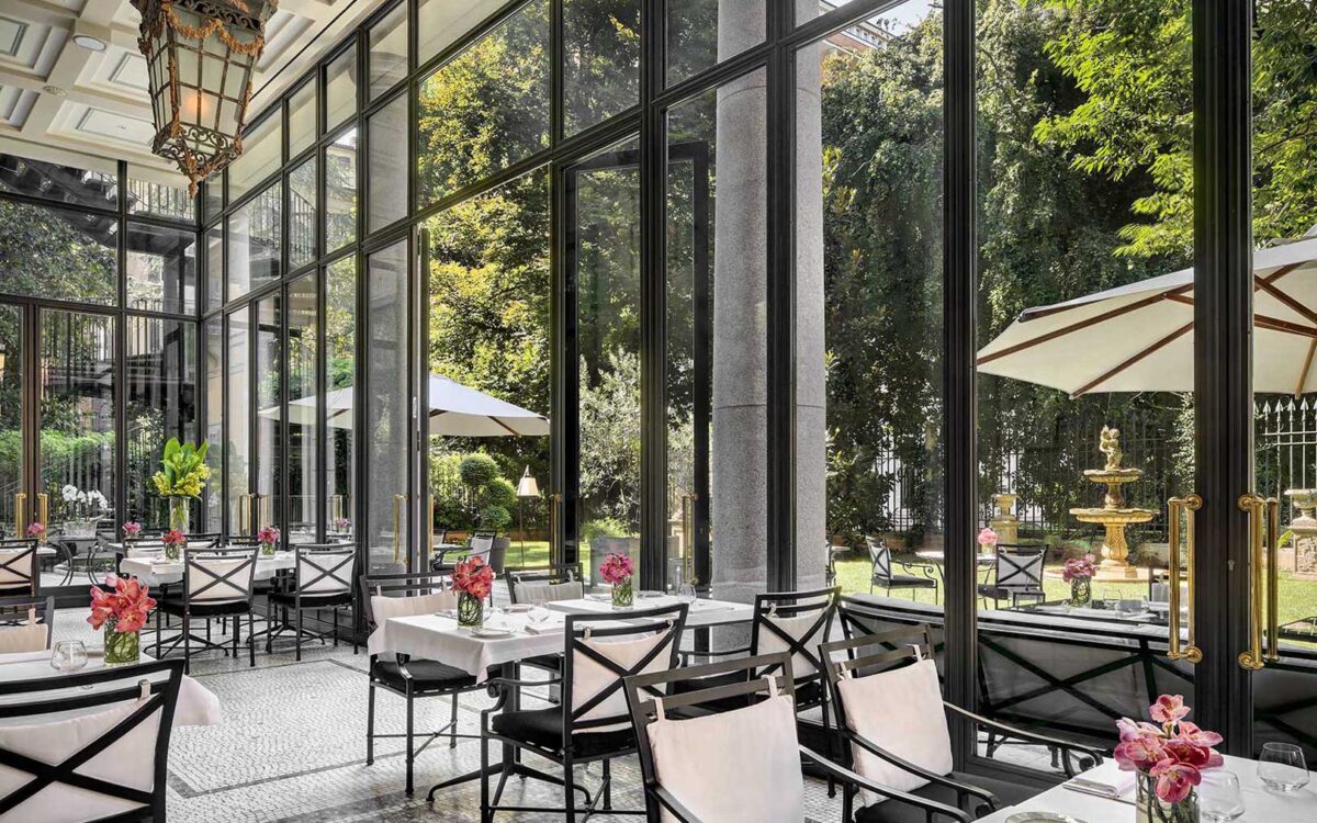 The best restaurants with a garden in Milan: Palazzo Parigi