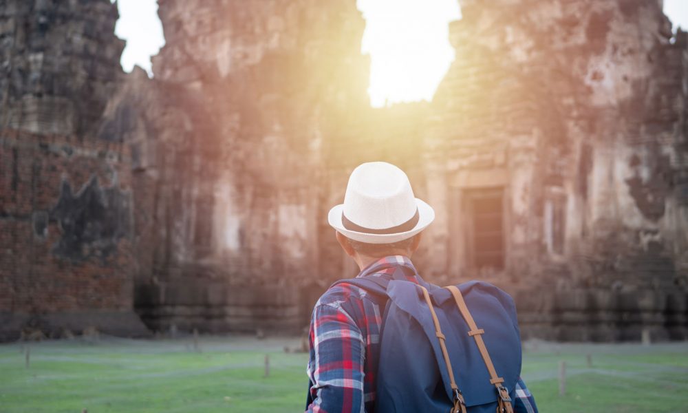 Weekend in città e connessioni intelligenti: viaggiare all’estero senza sentirsi un turista