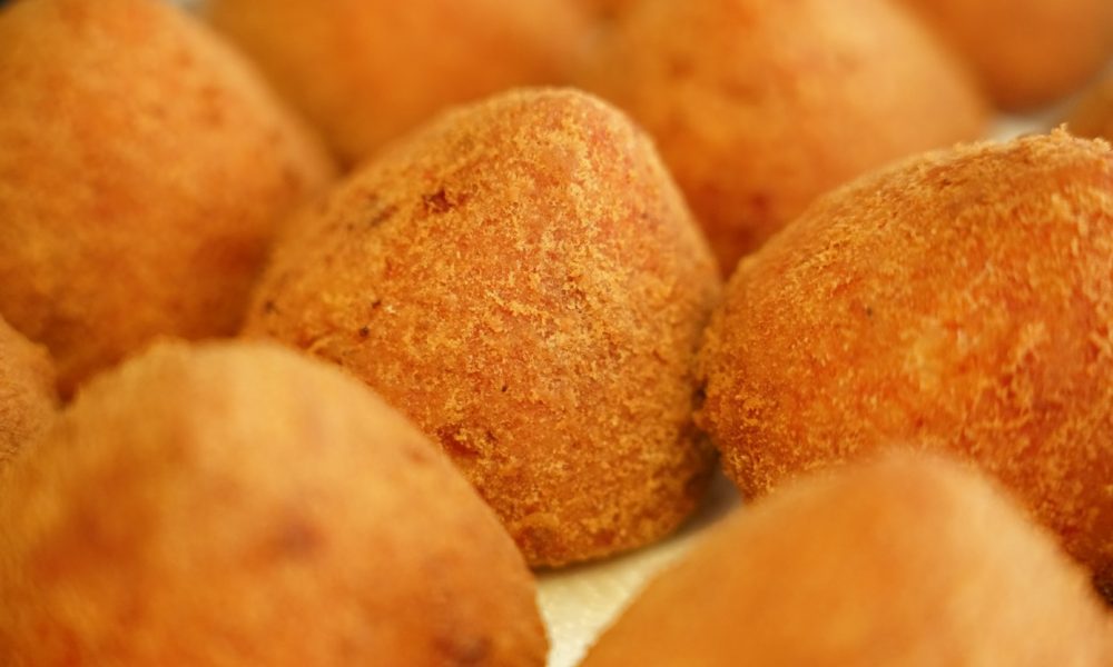 Dove mangiare arancini e arancine a Milano