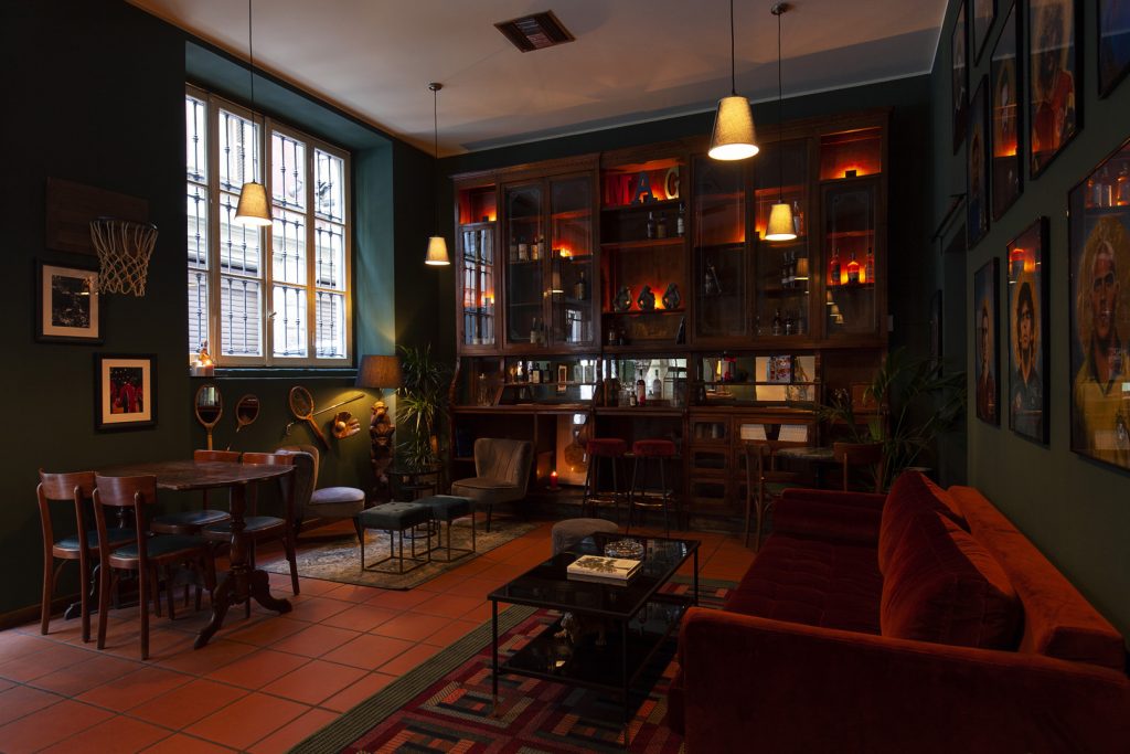 MAG la Pusterla, cocktail bar in Milan