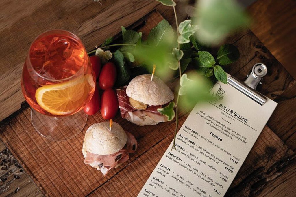 Aperitivo in Florence: the best spots for a sunset drink