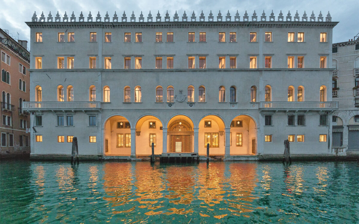 Chic boutiques in Venice for exclusive shopping: Fondaco dei Tedeschi