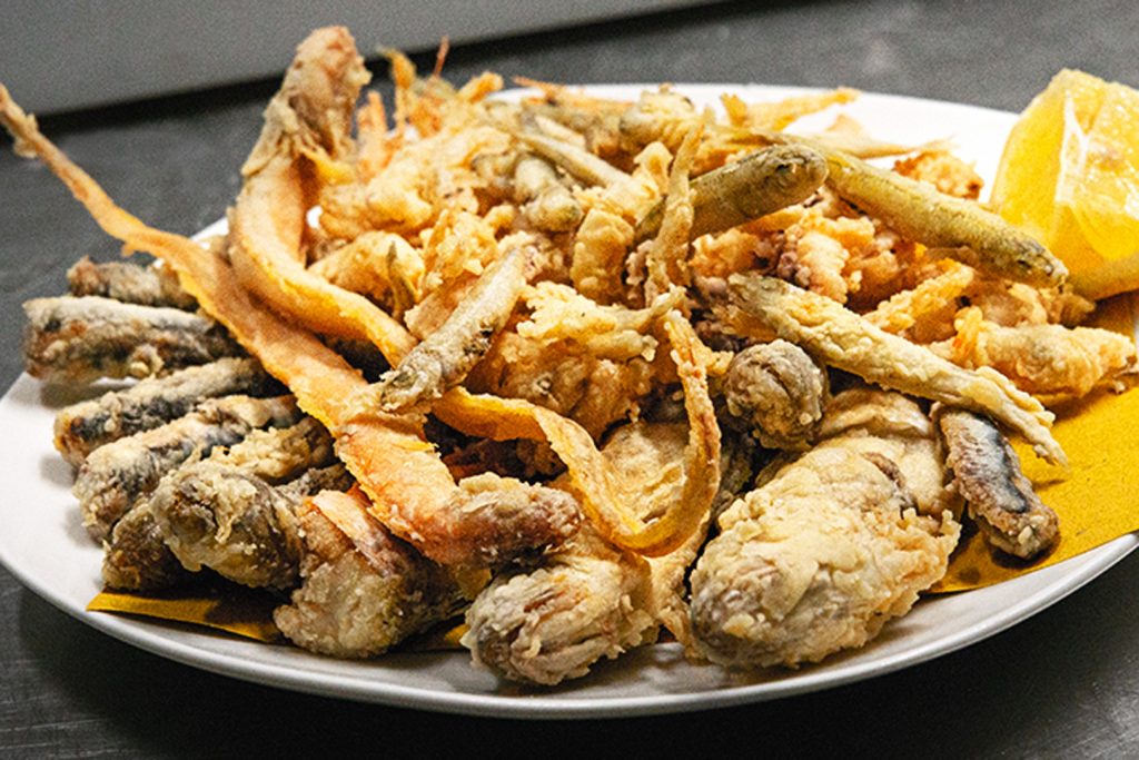 Where to eat seafood fritto misto in Turin