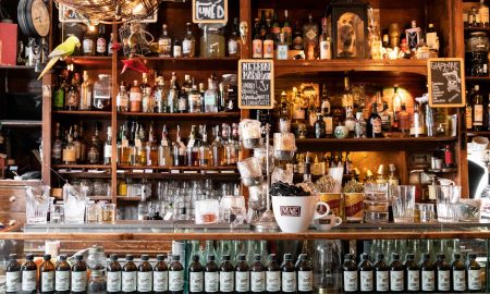 Il Mag Cafe Spegne 10 Candeline e Festeggia la sua Storia Meneghina