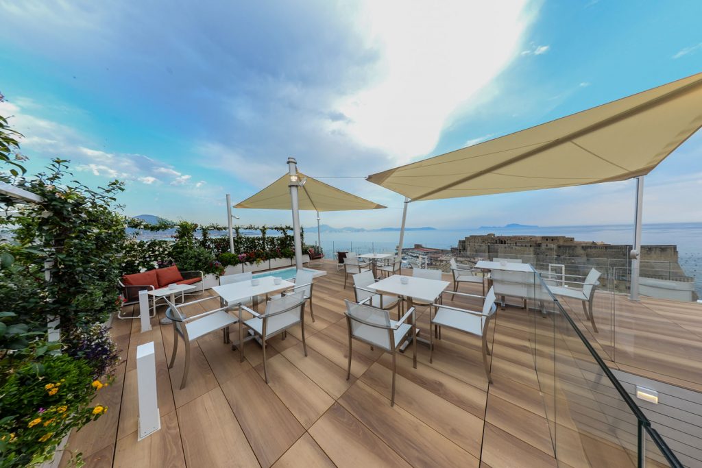 Sky Lounge, Naples