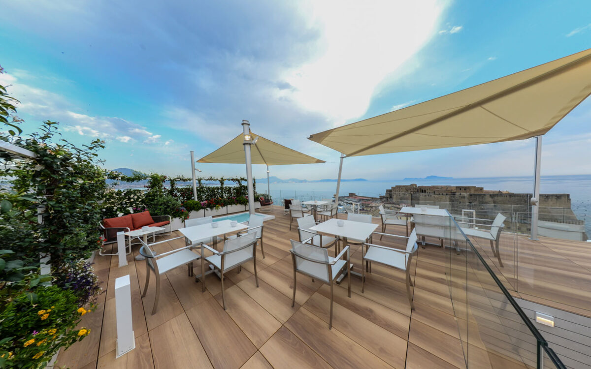 Sky Lounge, Naples