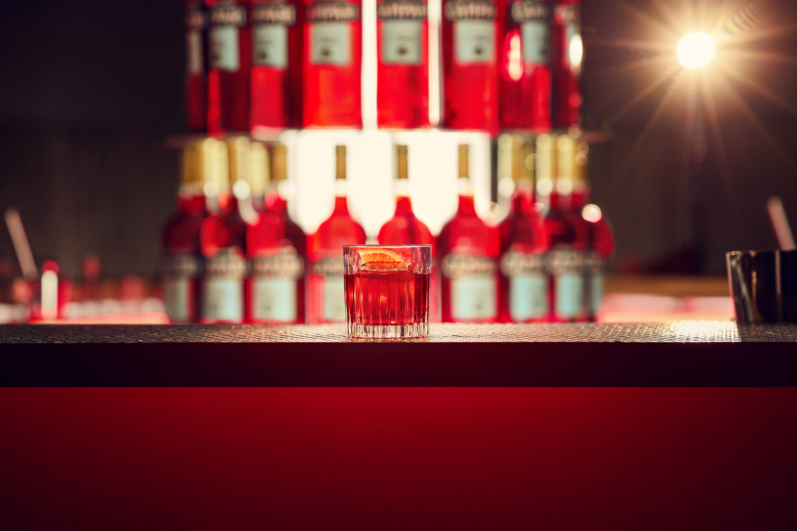 Negroni Old Fashioned Aperol Spritz Manhattan e Whiskey Sour tra i cocktail più bevuti al mondo