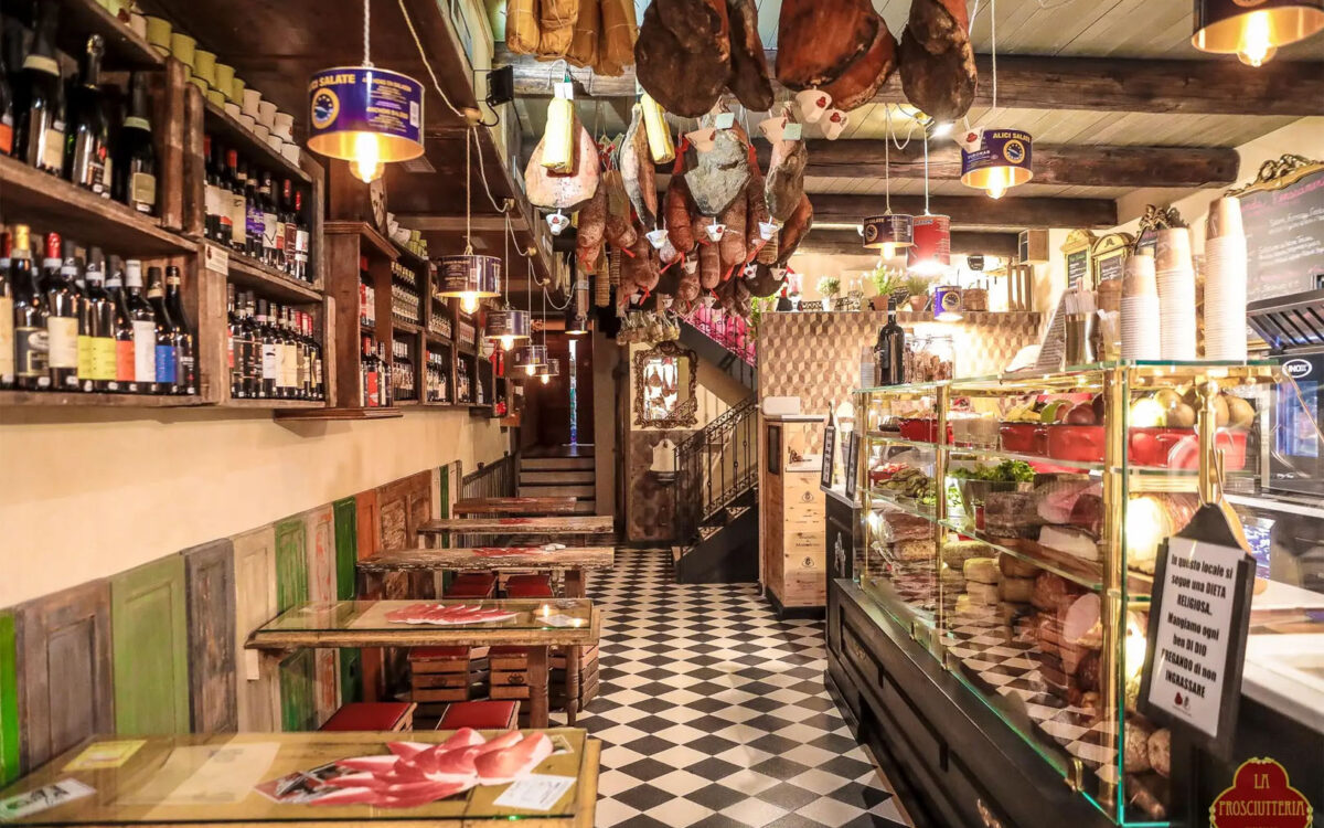 Discovering the 'vinaini': the best wine and charcuterie bars in Florence