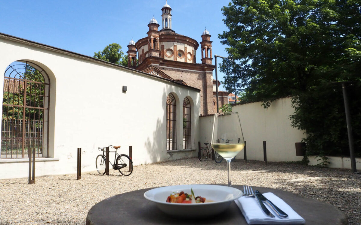 Outdoor wine bars in Milan: Enoteca Naturale