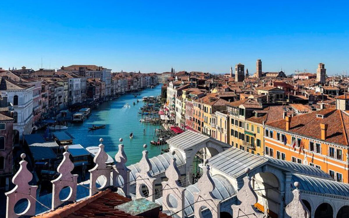 Unique experiences for a weekend in Venice: Aperitivo alla Terrazza Aperol