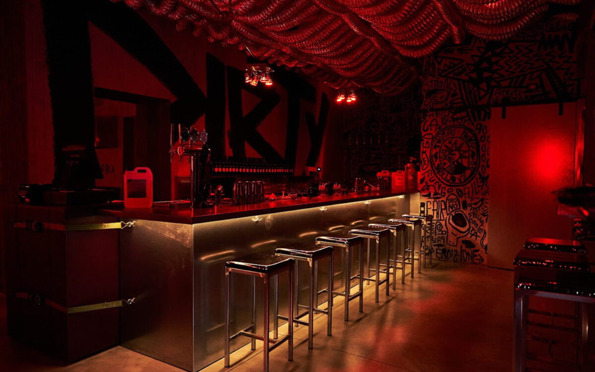 Dirty Milano, cocktail bar