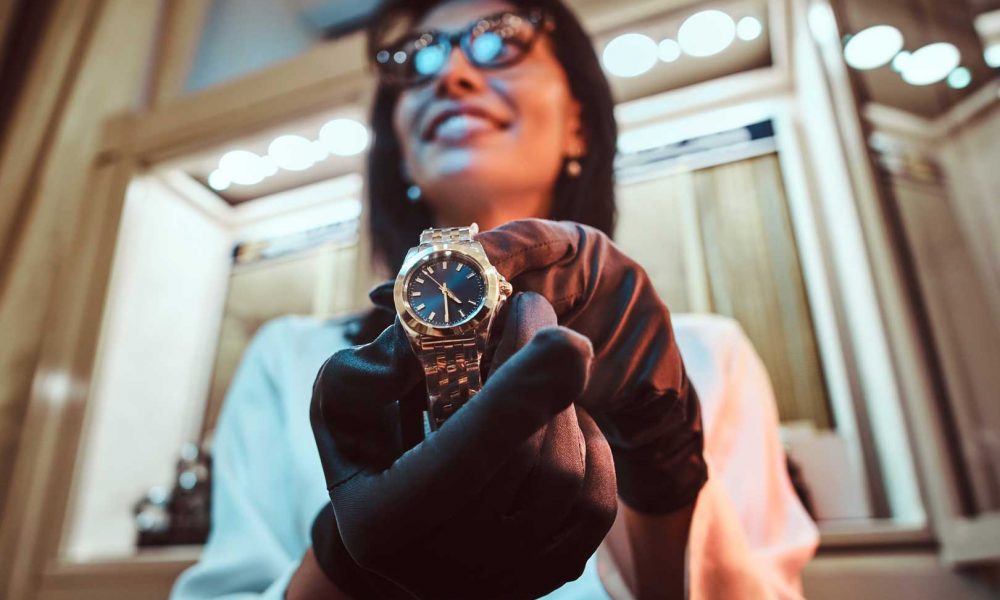 Orologio da donna: guida alla scelta dell’accessorio must di ogni outfit