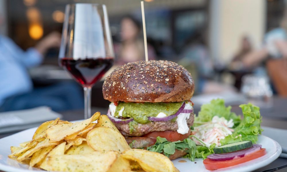 Drogheria Bar & Grill