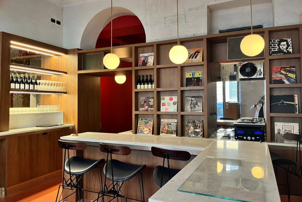 The best cocktail bars in Isola, Milan: Dexter Soundbites