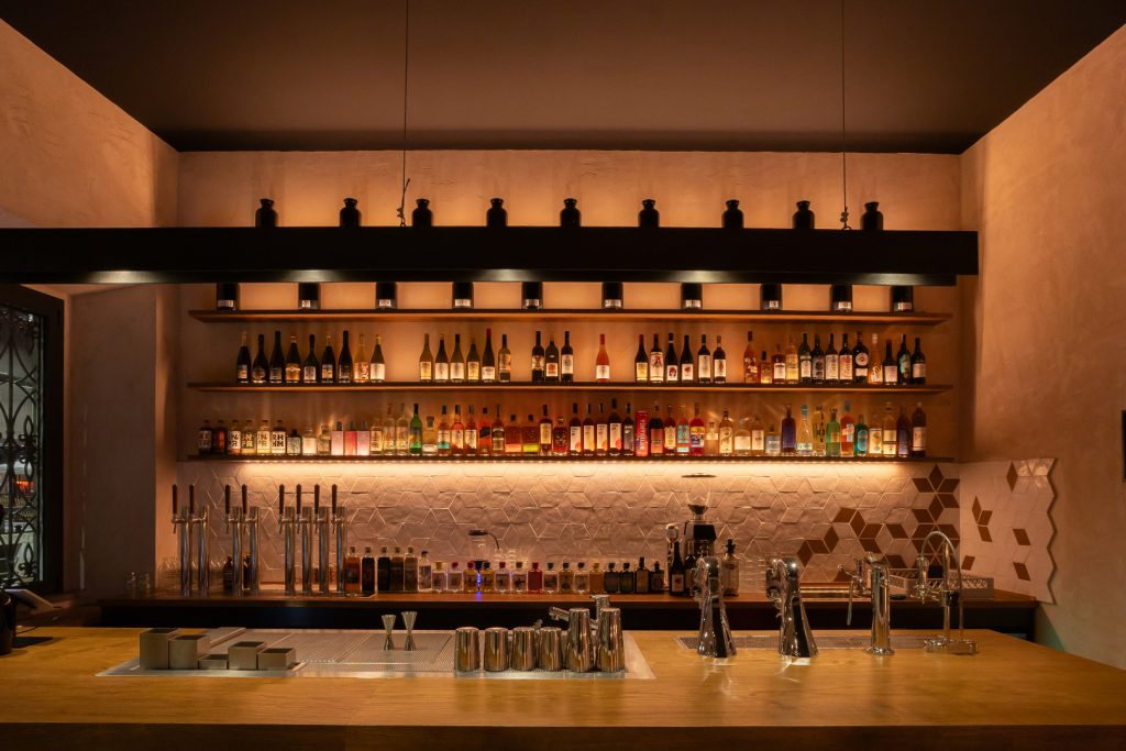 Tripstillery Navigli, cocktail bar in Milan