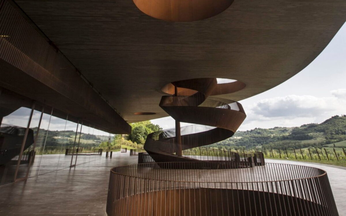 10 wineries with fine dining restaurants in Italy