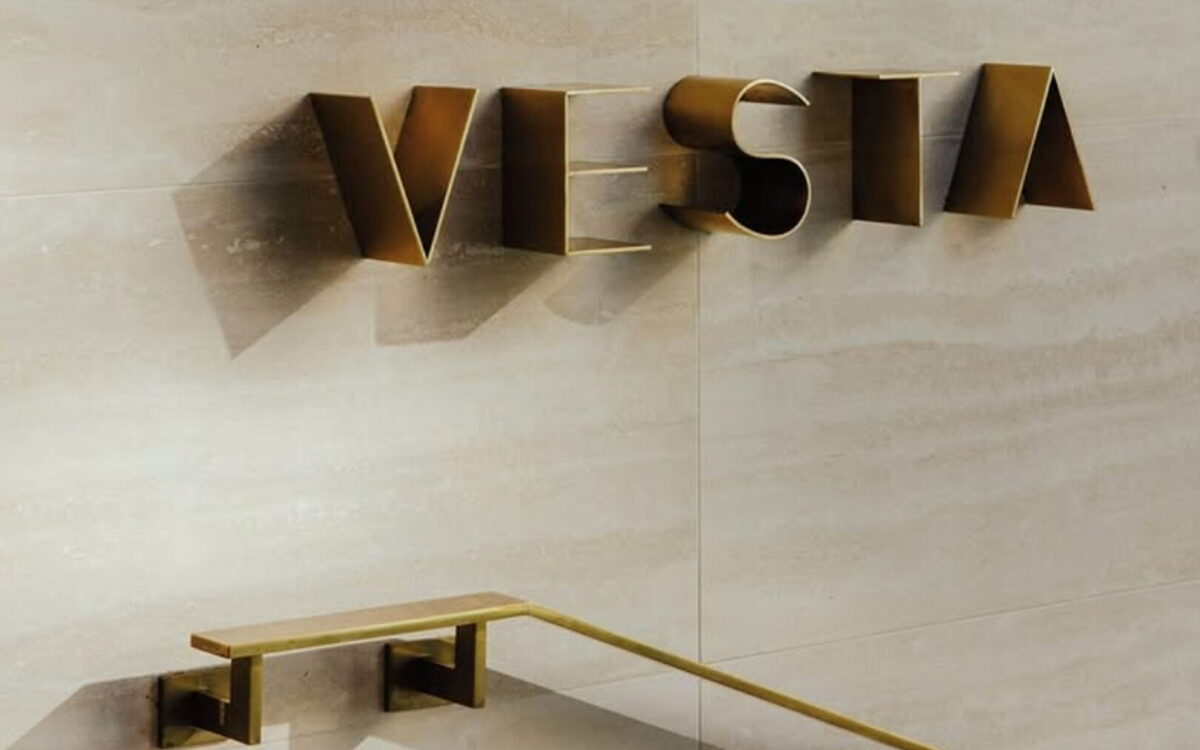 Vesta, Milan