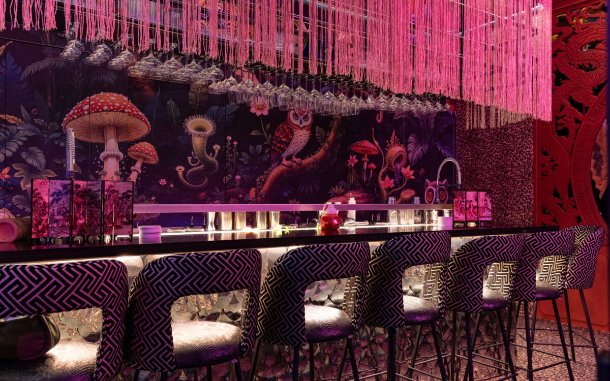 Venues to celebrate new Year's Eve 2025 in Milano: Salmon Guru Milano