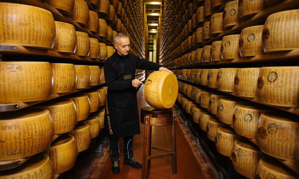 La Battitura del Parmigiano Reggiano, quello che Dovresti Sapere