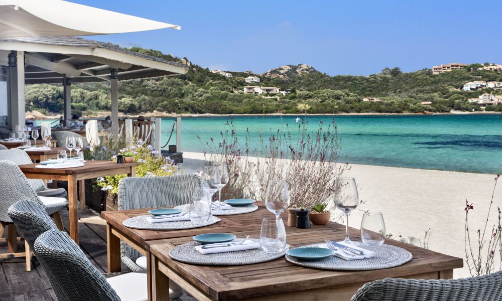 La Trattoria del Pescatore Sbarca in Sardegna: la Storica Insegna Milanese Approda all’Hotel Abi d’Oru di Porto Rotondo